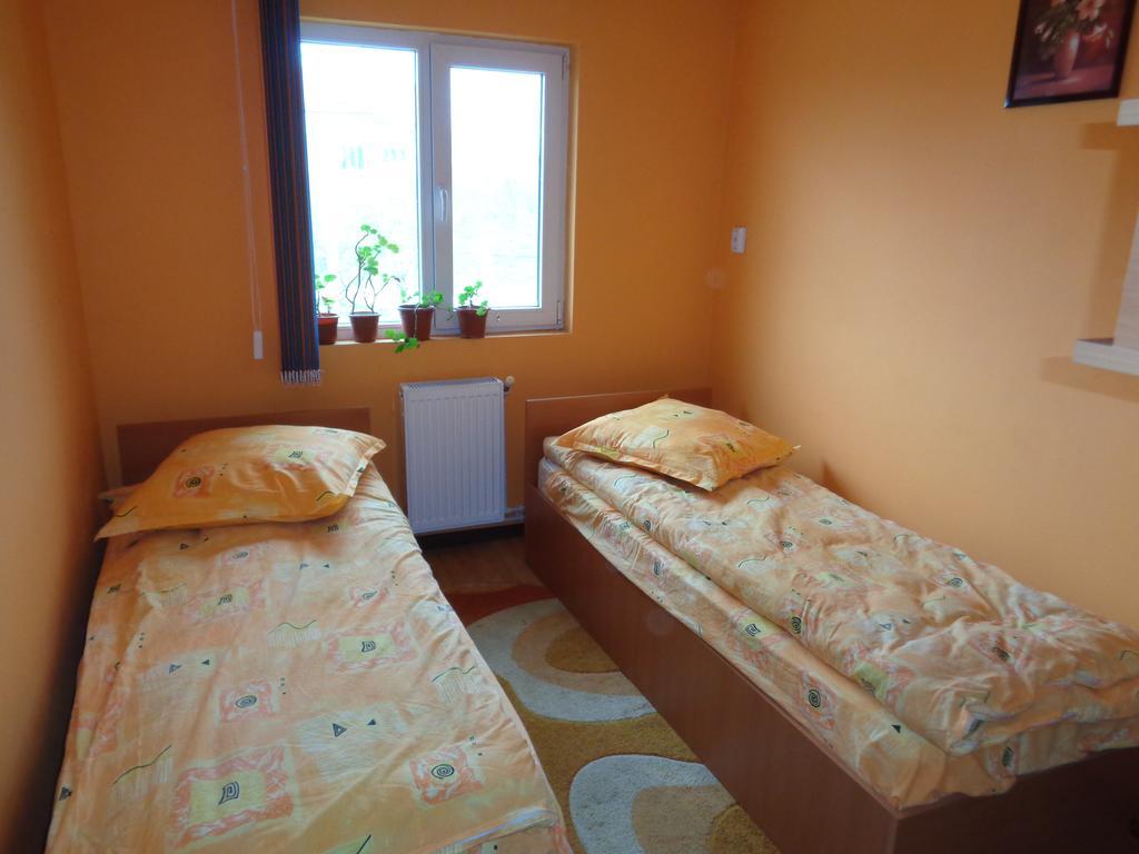 Gasthaus Enduro Bica Hotel Caransebeş Cameră foto